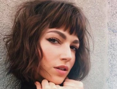 H «Τόκιο» του La Casa de Papel λατρεύει να... πετάει τα ρούχα της (φωτο)